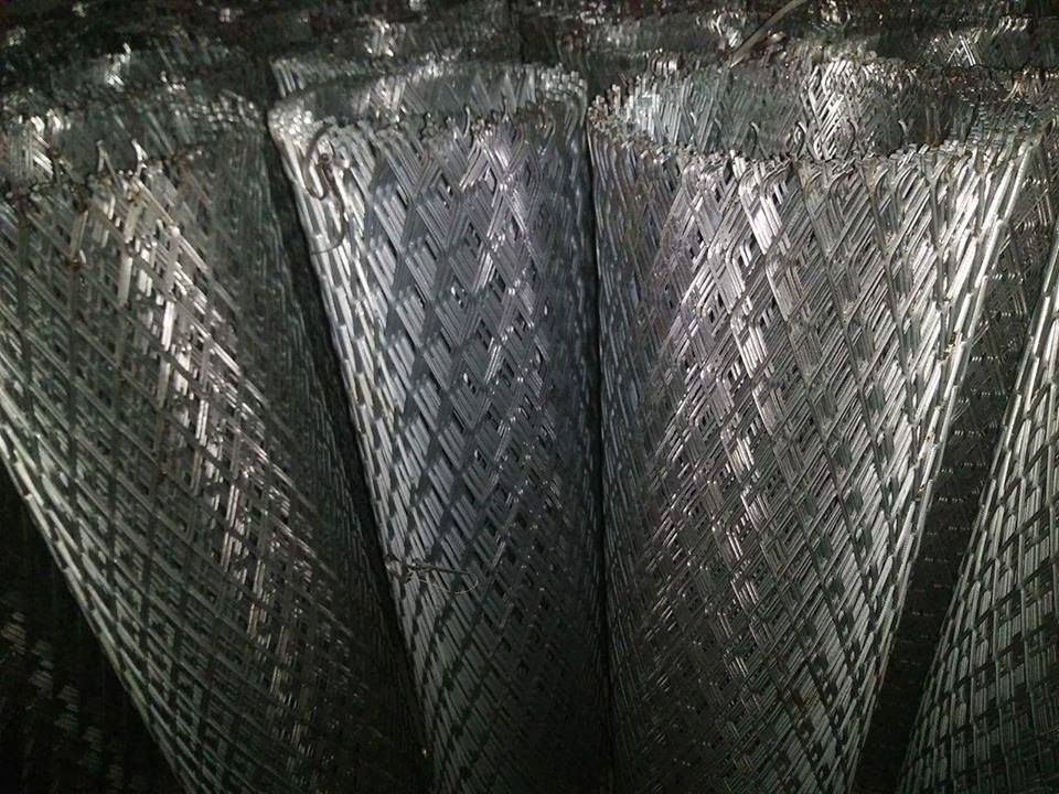 lưới dập gi&atilde;n cuộn đ&agrave; nẵng